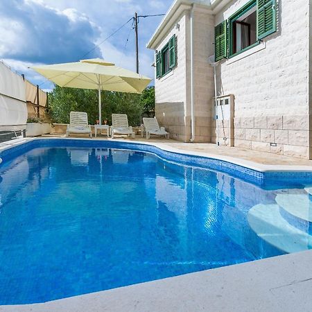 Villa Holiday Home Zvecanje Eksteriør bilde