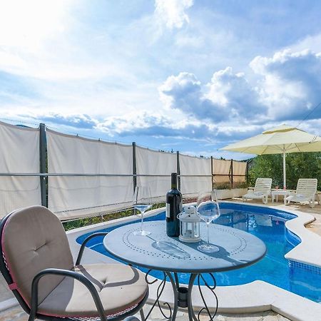 Villa Holiday Home Zvecanje Eksteriør bilde