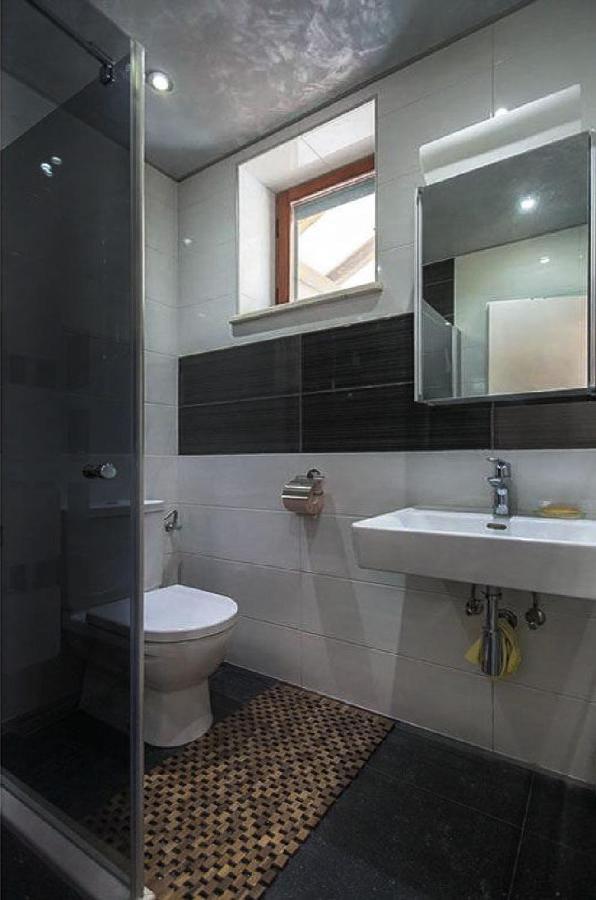 Villa Holiday Home Zvecanje Rom bilde