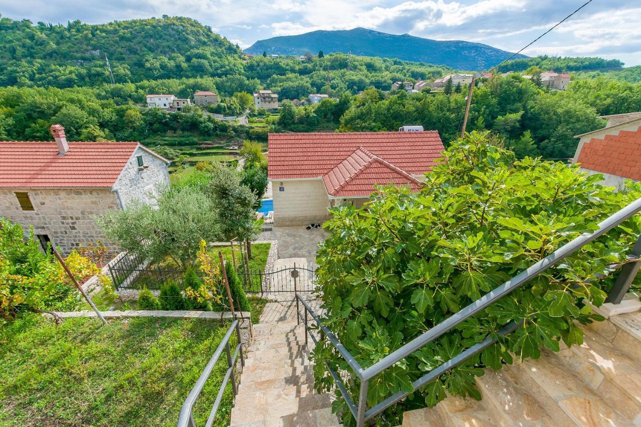 Villa Holiday Home Zvecanje Eksteriør bilde